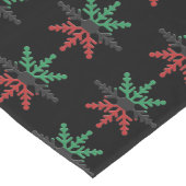 Red Black Green Snowflakes Pattern Kwanzaa Großer Tischläufer (Ecke)