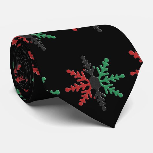 Red Black Green Snowflakes Pattern Kwanzaa Krawatte (Gerollt)