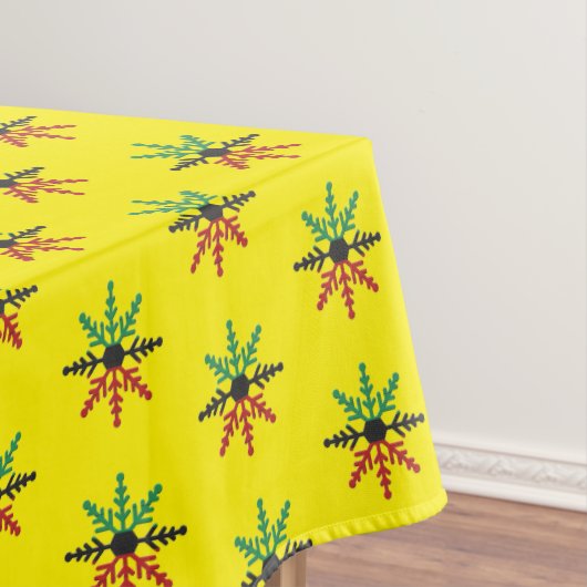 Red Black Green Yellow Snowflakes Pattern Kwanzaa Tischdecke (Beispiel)