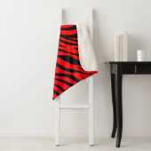 Red Black Zebra Stripes Print Sherpadecke (Beispiel)