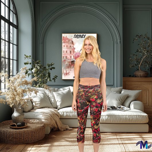Red Blaze Urban Jungle - Fierce und Bold Design. Capri Leggings