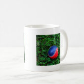 Red & Blue Baseball mit weißem Stitching Kaffeetasse (VorderseiteRechts)