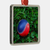 Red & Blue Baseball mit weißem Stitching Silbernes Ornament (Rechts)