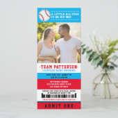 Red Blue Baseball Ticket Couples Baby Dusche Foto Einladung (Stehend Vorderseite)