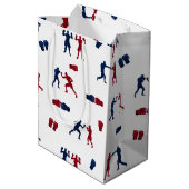 Red & Blue Boxing Gloves Boxer-Muster Mittlere Geschenktüte (Rückseite Schrägansicht)