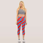 Red Blue Diagonal Stripe Capri Leggings (Vorderseite)