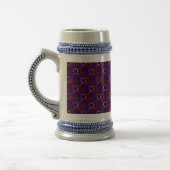 Red & Blue Spiral von Kenneth Yoncich Bierglas (Links)