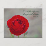 Red Blume Inspiration Garden Quote Monet Postkarte<br><div class="desc">Dieses Foto eines wunderschönen,  roten Ranunculus zeigt,  wie die Blüte im Garten schwimmt.  "Ich muss Blume haben,  immer und immer." Claude Monet.  Die Postkarte hat Platz,  um einen Namen oder eine andere Personalisierung hinzuzufügen.  Verwenden Sie als Save the Date Postkarte,  Einladung,  Gartengarten Party und mehr.</div>