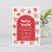Red Boho Strawberry Berry Sweet Baby Girl Dusche Einladung (Stehend Vorderseite)