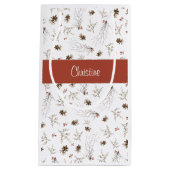 Red Boho Woodland Winterberry Monogram Kleine Geschenktüte (Vorderseite)