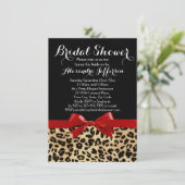 Red Bow Leopard Print Bridal Dusche Einladung (Stehend Vorderseite)