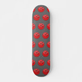 Red Bowling Ball Pattern Skateboard (Vorne)