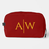 Red Bridesmaid Bag, Custom Initial Cosmetic Pouch Waschbeutel (Vorderseite)