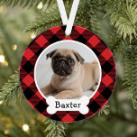 Red Buffalo Kariert Custom Pet Puppy Dodge Foto Ornament<br><div class="desc">Personalisieren Sie dieses festliche Rot-und Schwarzbüffel-Karo karierte Ornament-Design mit einem Foto Ihres Welpenhundes mit ihrem Vornamen auf dem monogramm Hundeknochen-Typenschild. Ein tolles Geschenk für Hundefreunde,  um das erste Weihnachtsfest eines Welpen zu feiern oder die Erinnerung an einen geliebten Familienhund zu pflegen.</div>