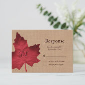 Red Burlap Mit Monogramm UAWG RSVP Karte (Stehend Vorderseite)