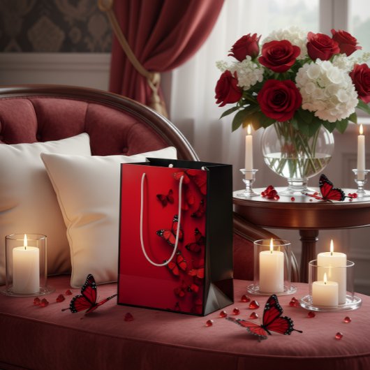 Red Butterfly Valentine’s Gift Bag Mittlere Geschenktüte