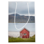 Red Cabin Ramberg Lofoten Mittlere Geschenktüte (Vorderseite)
