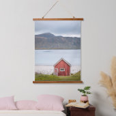 Red Cabin Ramberg Lofoten Wandteppich Mit Holzrahmen (Schlafzimmer)