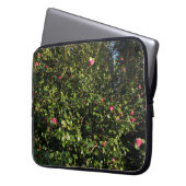 Red Camellia Bush Laptopschutzhülle (Vorderseite Links)