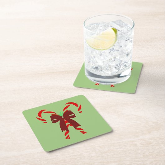 Red Candy Canes with Pine Needles & Bow Rechteckiger Pappuntersetzer (Vor Ort)