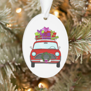 Red Car mit Weihnachtsgeschenken Ornament