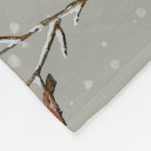 Red Cardinal Perched, wir haben Tree Branch Fleece (Ecke)