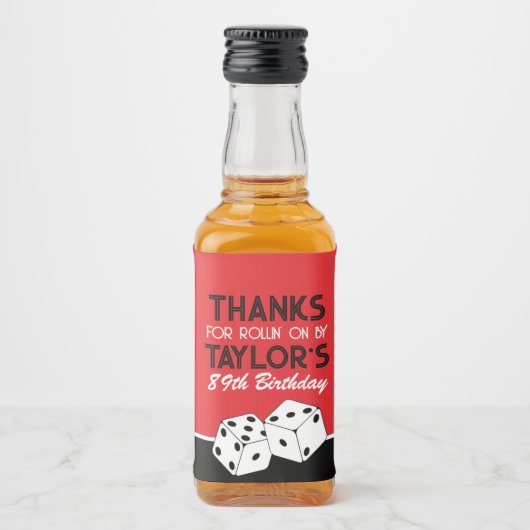 Red Casino Dice Birthday Favor Alkoholflaschenetikett (Vorderseite)