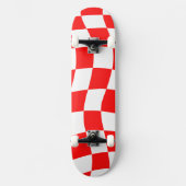 Red Checkerboard Skateboard (Vorderseite)