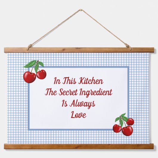 Red Cherries on Blue Checked Kitchen Wandteppich Mit Holzrahmen (Vorne)