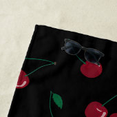 Red Cherry Black Beach Handtuch (Beispiel)