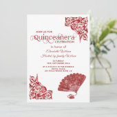 Red Chic Hand Fan romantische Rose Quinceañera Einladung (Stehend Vorderseite)