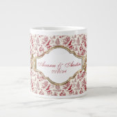 Red Christmas Chinoiserie Newlyweds Jumbo-Tasse (Vorderseite)