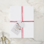 Red Christmas Holiday Cheers Geschenkanhänger<br><div class="desc">Eine Verzierung von Holiday Cheers,  roter Weihnachtsbaum und Heiliger mit einem schönen Kalligraphieskript macht ein glückliches Geschenketikett für die Saison. Einfach mit Namen und Jahr anpassen,  um es zu Ihrem eigenen zu machen.</div>