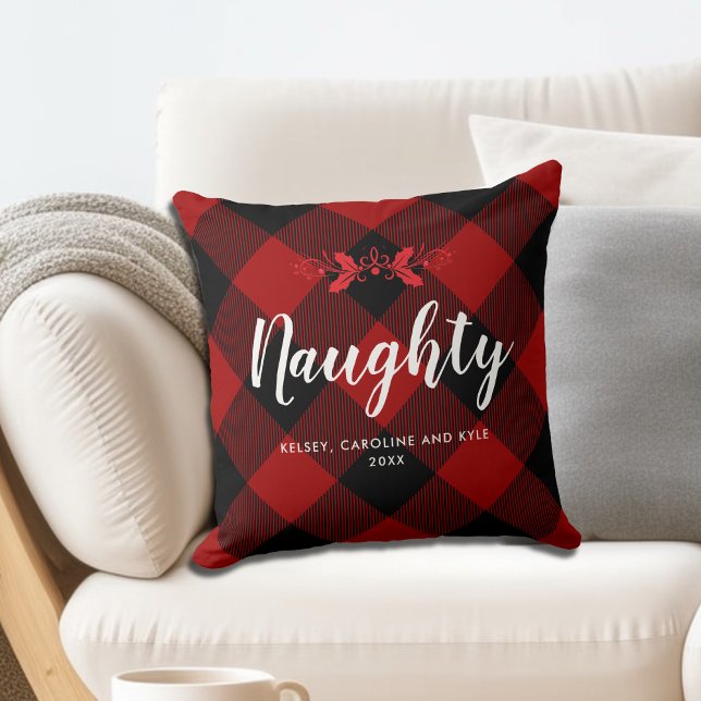 Red Christmas Kariert Naughty oder Nice Personalis Kissen (Von Creator hochgeladen)