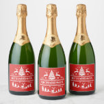 Red Christmas White Family Name Personalisiert Schaumweinetikett<br><div class="desc">Roter Weihnachtswein Familienname personalisierte monogramm Feiertag Sekt. Erhöhen Sie Ihr Weihnachtsgetränk mit diesem personalisierten Etikett. Dieses individuelle Familienweinetikett fügt Ihrem Urlaubsgeschenk eine einzigartige Touch hinzu und sorgt für ein durchdachtes und gepflegtes Familiengeschenk.</div>