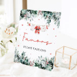 Red Christmas Winter Niedliche Weihnachtsduschfavo Sockelschild<br><div class="desc">Das Red Santa Gender Neutral Weihnachtskleid Weihnachten Winter Niedliche Weihnachtsduschfavors Schild ist eine festliche und bezaubernde Ergänzung zu Ihrer Babydusche. Mit einem fröhlichen roten Design mit zarten Schneeflocken, Eukalyptusgrün und bezaubernden Babybekleidung nach dem Motto "Weihnachtsmann" leitet dieses Schild die Gäste zum Gustentisch mit saisonalem Flair. Es ist die perfekte Art,...</div>