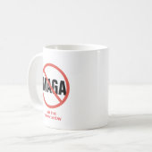 Red Circle No Signing Anti-MAGA Politische Meinung Kaffeetasse (Vorderseite Links)