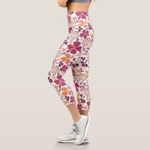 Red Clover Kleeblatt Pattern St Patrick`s Day Capri Leggings