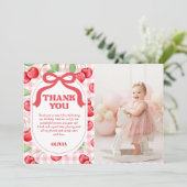 Red Coquette Bow Cherry Birthday Foto Dankeskarte (Stehend Vorderseite)
