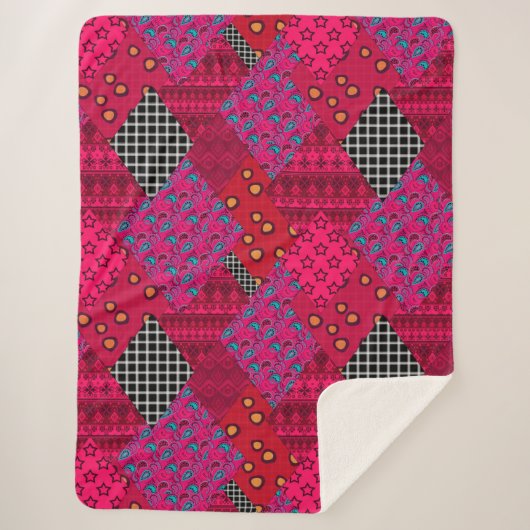 Red Crimson Colorful Patchwork Sherpadecke (Vorderseite)