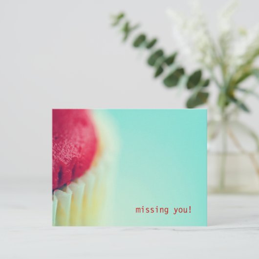 Red Cupcake, vermisst! Postkarte (Stehend Vorderseite)