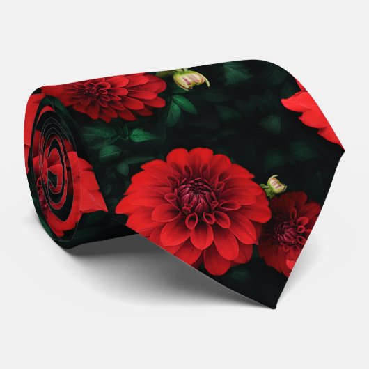 Red Dahlia Floral Krawatte (Gerollt)