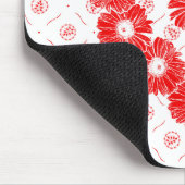 Red Daisy Chain Heart Mousepad (Ecke)