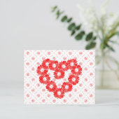 Red Daisy Chain Heart Postkarte (Stehend Vorderseite)