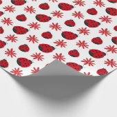Red Daisy Ladybug Pattern Wrapping Geschenkpapier (Ecke)
