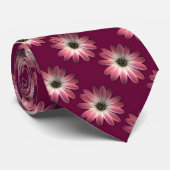 Red Daisy on Wine Leather Print Krawatte (Gerollt)