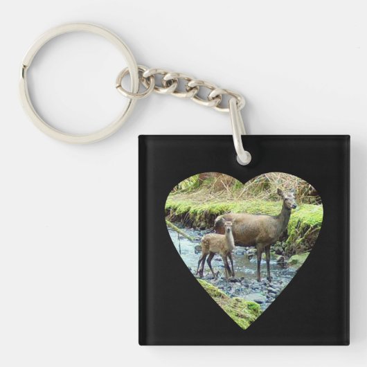 Red Deer Doe and Baby Deer Schlüsselanhänger (Vorderseite)