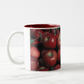 Red Delicious Apple Crop Zweifarbige Tasse (Links)