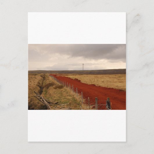 Red Dirt Road In Iceland Postkarte (Vorderseite)