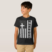 Red Dom American Flag And Cross Faith Family Dom T-Shirt (Vorne ganz)